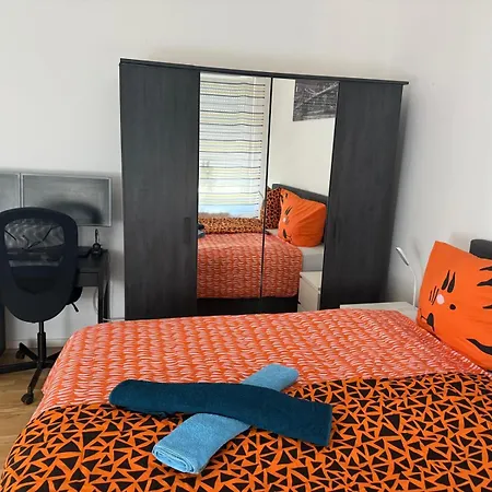 홈스테이 Sauberes Und Gemuetliches